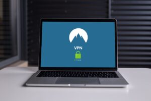 Bezpieczeństwo w Internecie: Jak Ochronić Swoją Tożsamość Online?